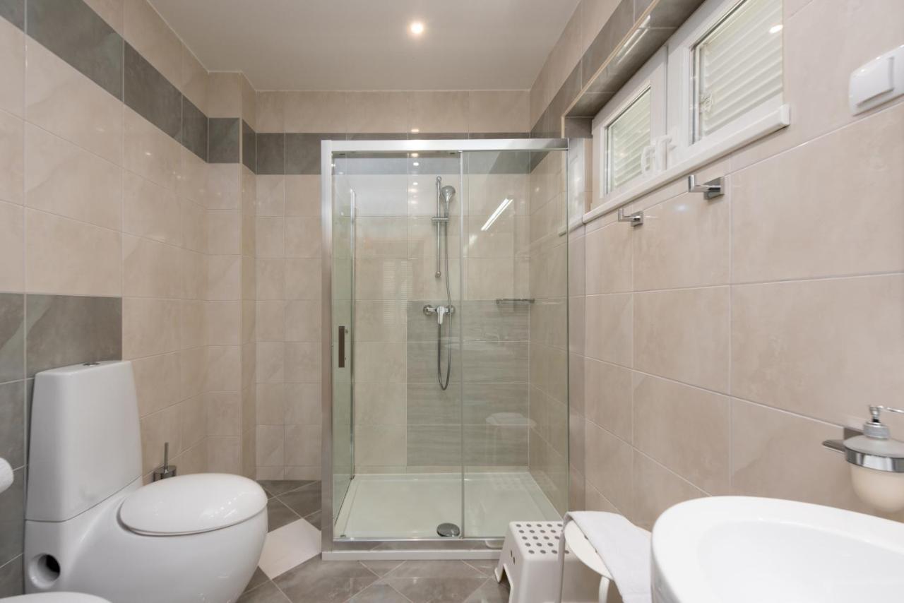 Villa Sveti Petar - With Heated Pool And Outdoor Jacuzzi Opatija Buitenkant foto