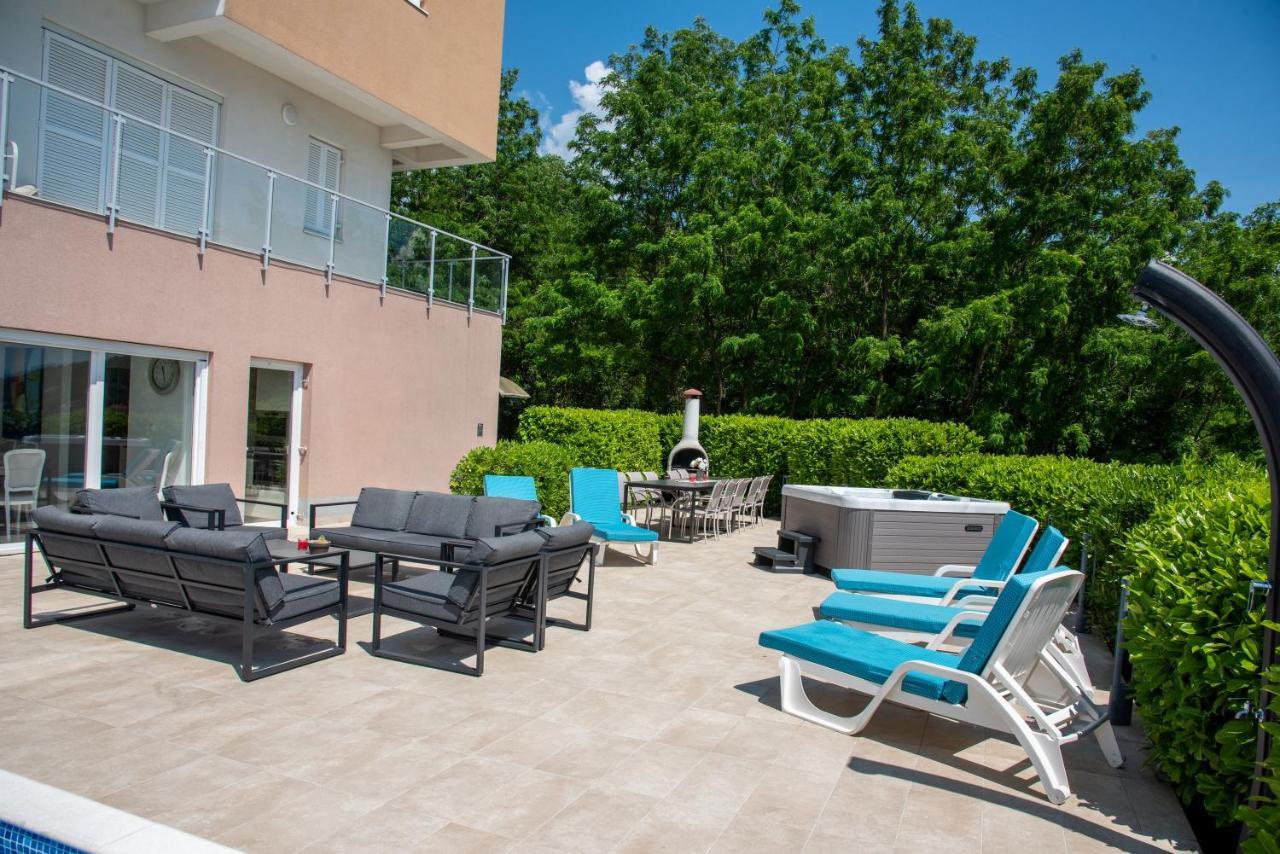 Villa Sveti Petar - With Heated Pool And Outdoor Jacuzzi Opatija Buitenkant foto