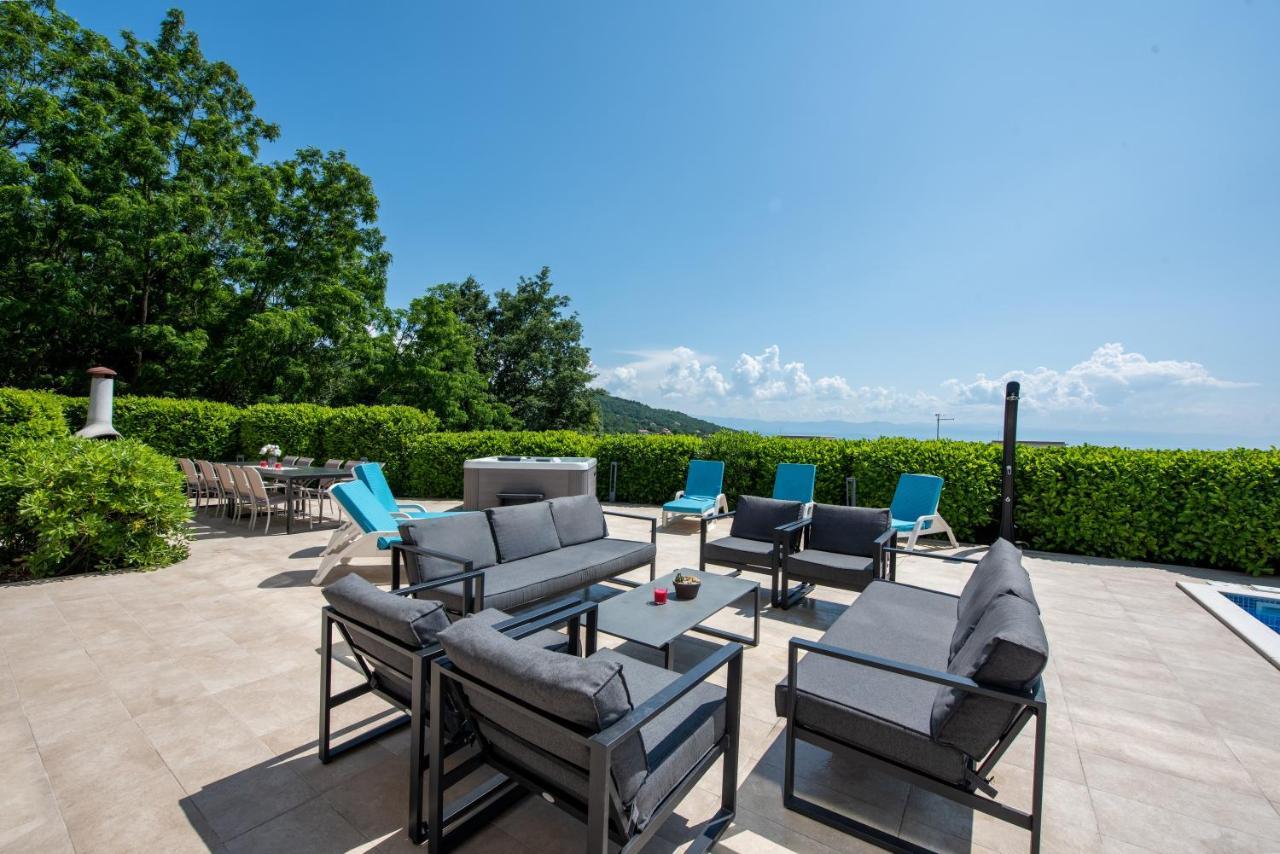 Villa Sveti Petar - With Heated Pool And Outdoor Jacuzzi Opatija Buitenkant foto