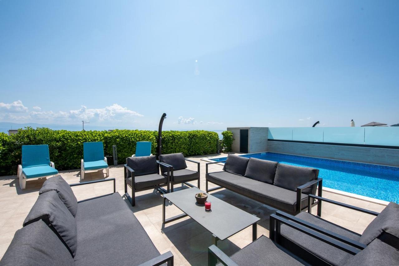 Villa Sveti Petar - With Heated Pool And Outdoor Jacuzzi Opatija Buitenkant foto