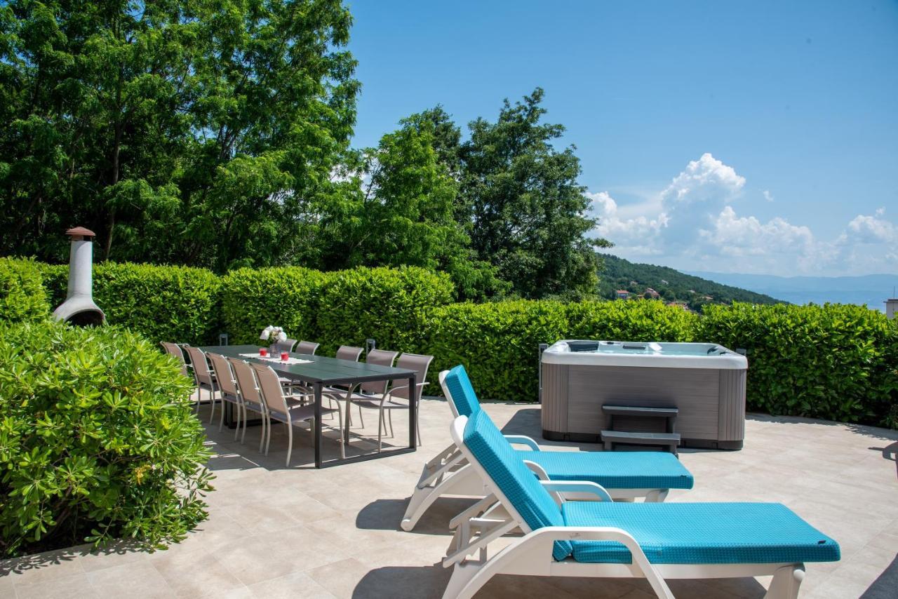 Villa Sveti Petar - With Heated Pool And Outdoor Jacuzzi Opatija Buitenkant foto