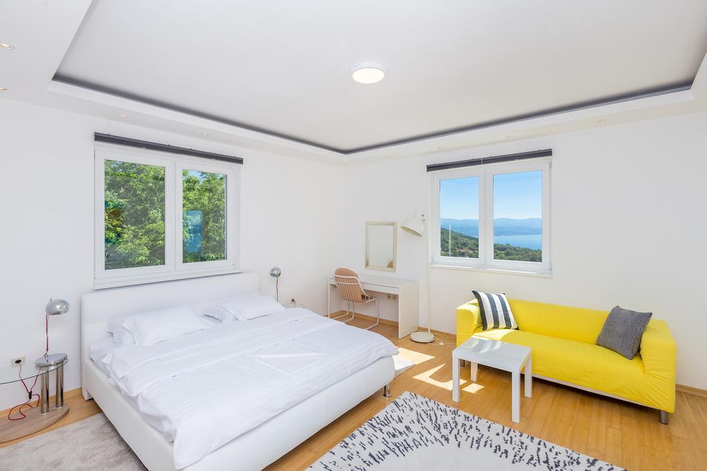 Villa Sveti Petar - With Heated Pool And Outdoor Jacuzzi Opatija Buitenkant foto